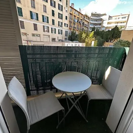 Joli F2, 7 Min De La Gare Apartment Cannes